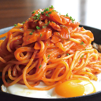 シェフの手作りソースと絡む食感の良いパスタ