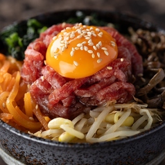 舌先で肉がとろける極上の生食ランチもご用意