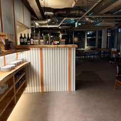 6名掛けのテーブル席。少人数の宴会や会社の集まりにどうぞ。