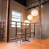 一部のお席には電源をご用意しております◎急な充電が必要な時や、PC作業をしたい時などにご活用ください♪お仕事帰りの方にも便利です。