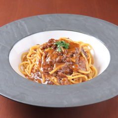 ゴロっと牛ホホ肉のミートソース