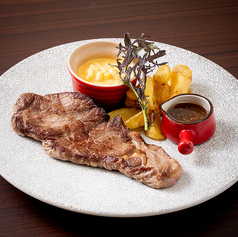 ■厳選ビーフステーキ&とろーり濃厚マカロニチーズ