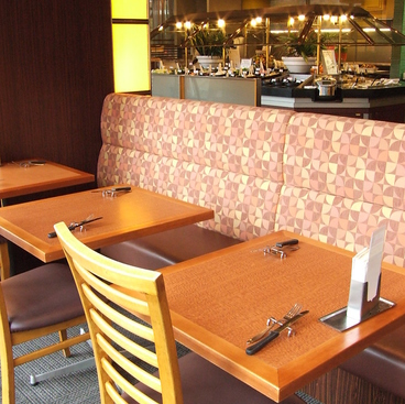 シズラー Sizzler 新宿三井ビル店の雰囲気1