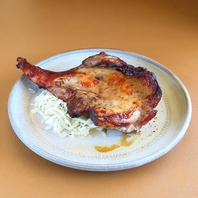 当店自慢の骨付き鶏をお楽しみください！