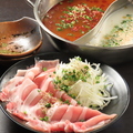 料理メニュー写真&nbsp;赤チゲと白湯のセパレートしゃぶしゃぶ鍋
