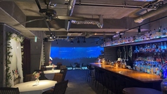 飲み放題やお食事付きプランなど予算に合わせて御用意可能巨大スクリーンや音響・マイク無料貸し出しで結婚式二次会や忘年会・新年会などに最適