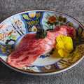料理メニュー写真&nbsp;炙り肉寿司 feat キャビア 1貫