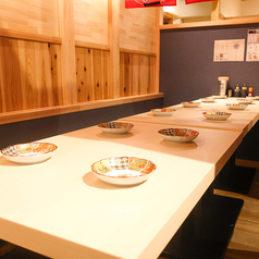 和の趣き溢れる店内は大人の為の落ち着いた雰囲気。2名様~120名様までご利用可能な完全個室席は京橋での接待や女子会、合コンなど各種宴会に最適なプライベート空間♪お得な宴会コースプランもご予算に合わせて2480円~ご用意。誕生日や記念日にお得なサプライズ特典もご用意。京橋駅の居酒屋をお探しの方はぜひ当店へ♪