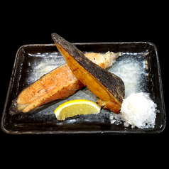 鮭の切り落とし ガーリックバター