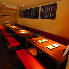 テーブル席のみで最大20名様までご利用可能です！ご家族やご友人との大人数でのお食事、会社の飲み会などにぴったり◎賑やかにお食事を楽しみたい方におすすめです！