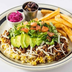 【毎日通いたくなる♪】ライスプレートやタコスのご用意◆チキンオーバーライス1,450円(税込)の写真