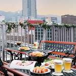 休日はお昼から優雅に三宮の屋上テラスでBBQビアガーデン！リゾート感溢れるお食事をどうぞ♪