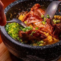 ラフテーと高菜の麻辣炒め石焼飯