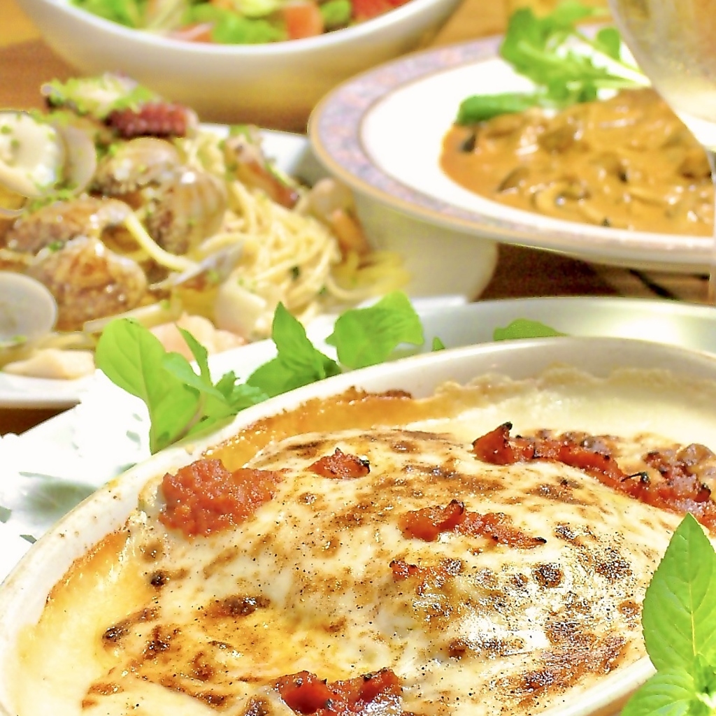 5000円～の飲み放題コースは旬食材をふんだんに使った本格イタリア料理を楽しんで頂けます