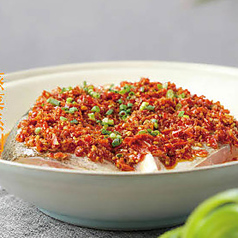 丸ごと魚の頭の湖南風蒸し