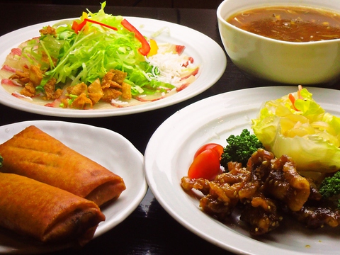 地元食材と中華の食材をコラボした、手作り基本の懐かしく親しみある味の中華料理店。