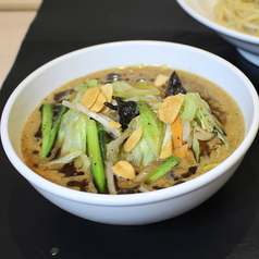 焦がしニンニクベジとろつけ麺