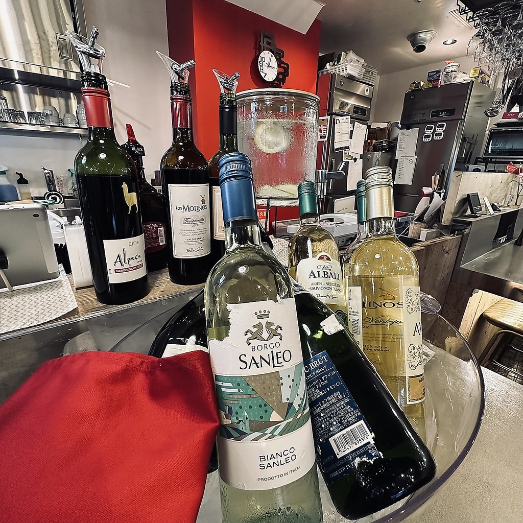 こだわりのワインをセルフ飲み放題でお楽しみいただけます☆