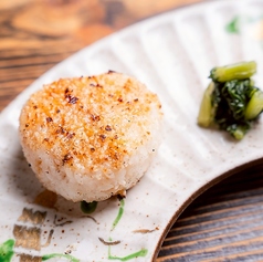 焦し出汁醤油の焼きおにぎり