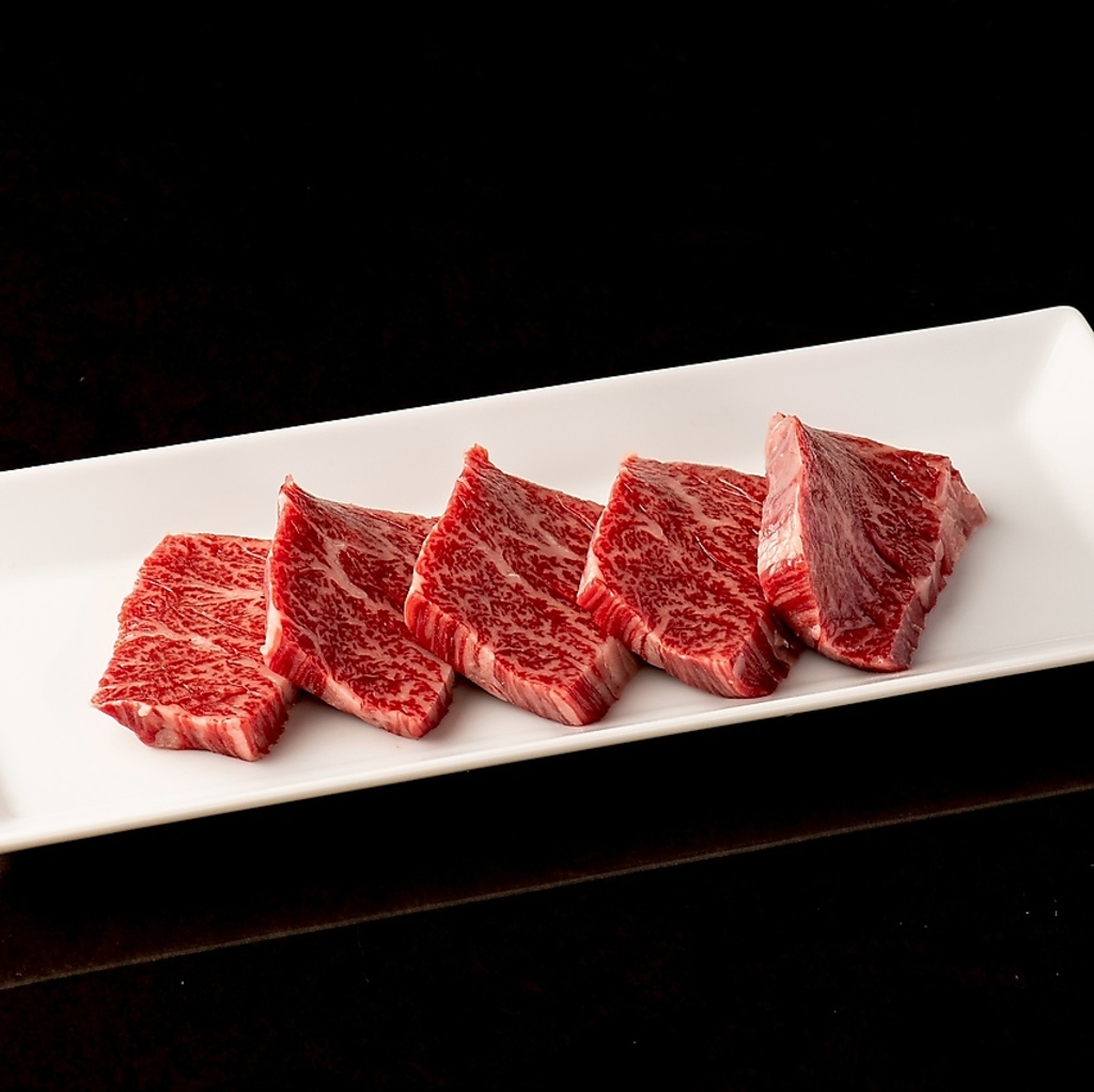 安兵衛オススメは【ハラミ】！国産牛の赤身と絶妙な脂のバランスが織りなすハーモニーをご賞味あれ♪
