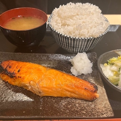 厚切り銀鮭定食