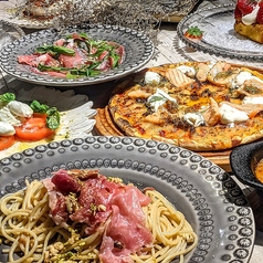 ～豊富な種類のパスタと自家製ピザをお楽しみください～