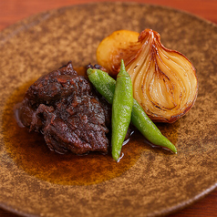 淡路ビーフの赤ワイン煮こみ