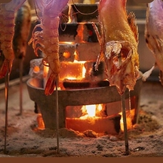 名物の炉端焼きは毎日のおすすめを！