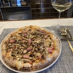 フンギ(キノコ)ピザ