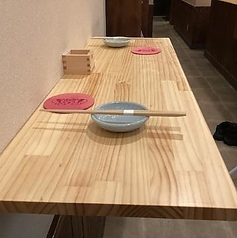 2名掛けカウンター席もご用意しております。