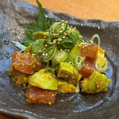 マグロとアボカドのわさび醤油和え / マグロとアボカドのユッケ風