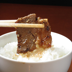 煙力特製タレがご飯によく合います。