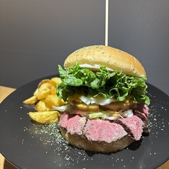 和牛ローストビーフバーガー（ポテト、ドリンク付き）