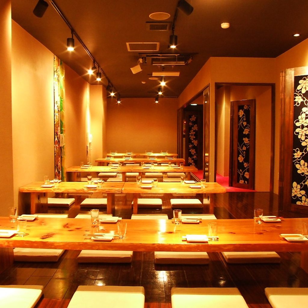 会社宴会に最適な8名～最大60名様までのお座敷個室を完備。ご予約はお早めにっ！