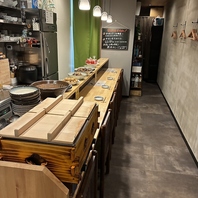 落ち着く空間でゆっくりとお食事を。