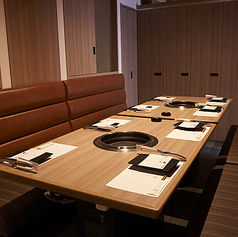 【ご宴会向け】 8～28名様まで個室タイプのお部屋（個室内に通路を挟む場合あり）