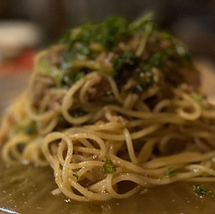 宮古島のマグロで作った自家製ツナと梅とゴーヤの冷製パスタ