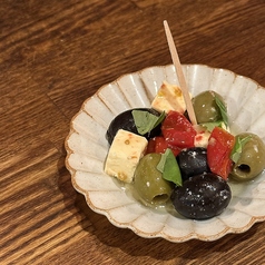 オリーブとクリームチーズのマリネ