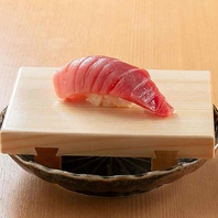 鮮魚は旬魚の握りをどうぞ！