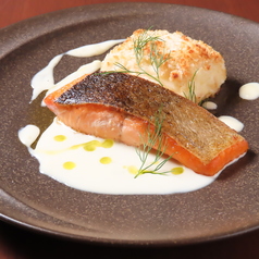 信州サーモンのソテー　白ワインソースの写真