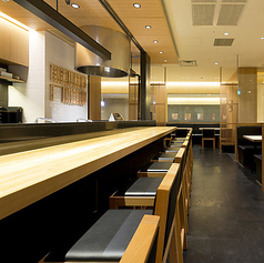 天ぷら新宿 つな八 あべのハルカスダイニング店の雰囲気3