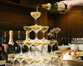 バブリーなシャンパンタワーをお手軽価格で！3段（14脚）4000円・4段（30脚）6000円でご案内！