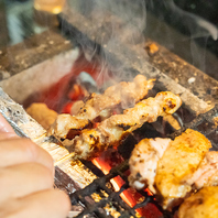 食事メニューも充実のダイニングバーです♪