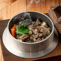 料理メニュー写真&nbsp;但馬鶏の炭香る鶏五目釜飯