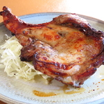 しろくま亭名物骨付き鶏のしろくま風