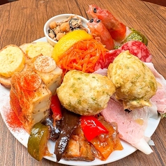 TUTTO OK!の前菜盛り合わせ