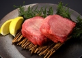 料理メニュー写真&nbsp;霜降り黒毛和牛タン厚切りステーキ