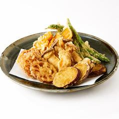 地元野菜の天ぷら盛り合わせ