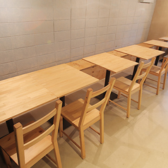 【テーブル】各種ご宴会に最適◎ 仕事仲間の少人数グループ様やプライベート利用や女子会などにどうぞ！