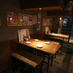 2名様専用のハイテーブル席は、2人だけの会話をお楽しみください！スタッフが揚げたての天ぷらをテーブル席までアツアツの状態でお届け致します★